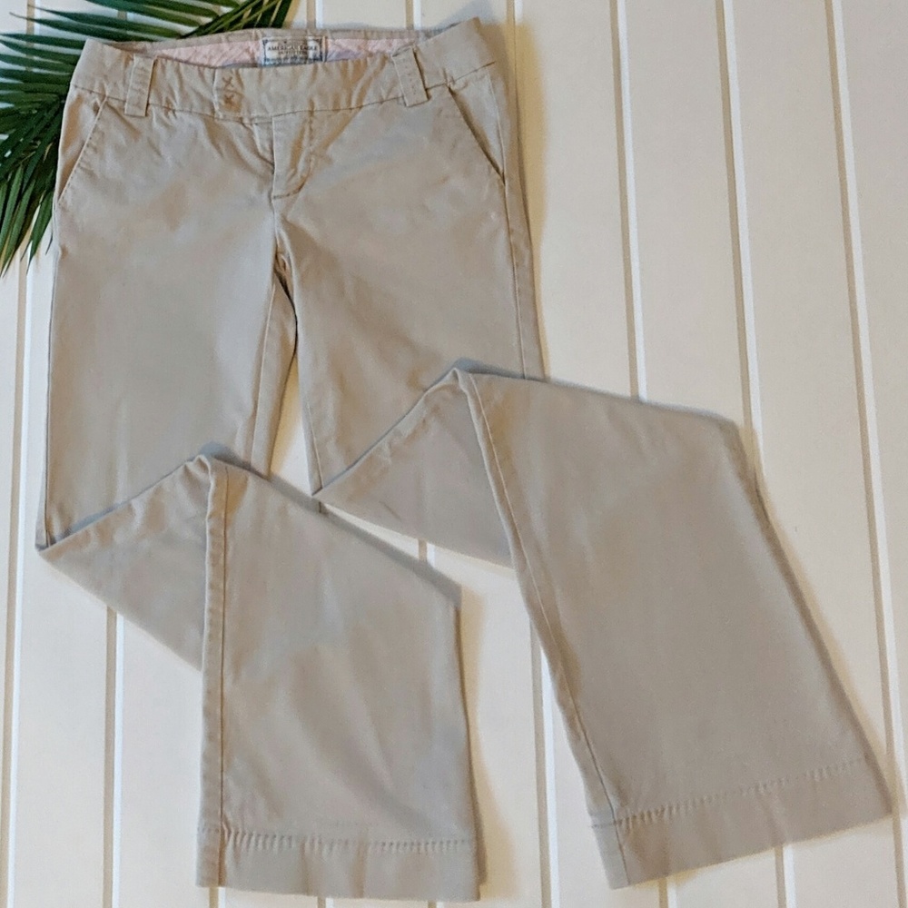 American Eagle Favorite Khaki Chino Trousers